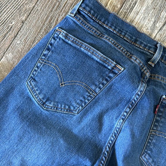 LEVI STRAUSS & CO. MEN JEANS, W33-L32 - Picture 8 of 8